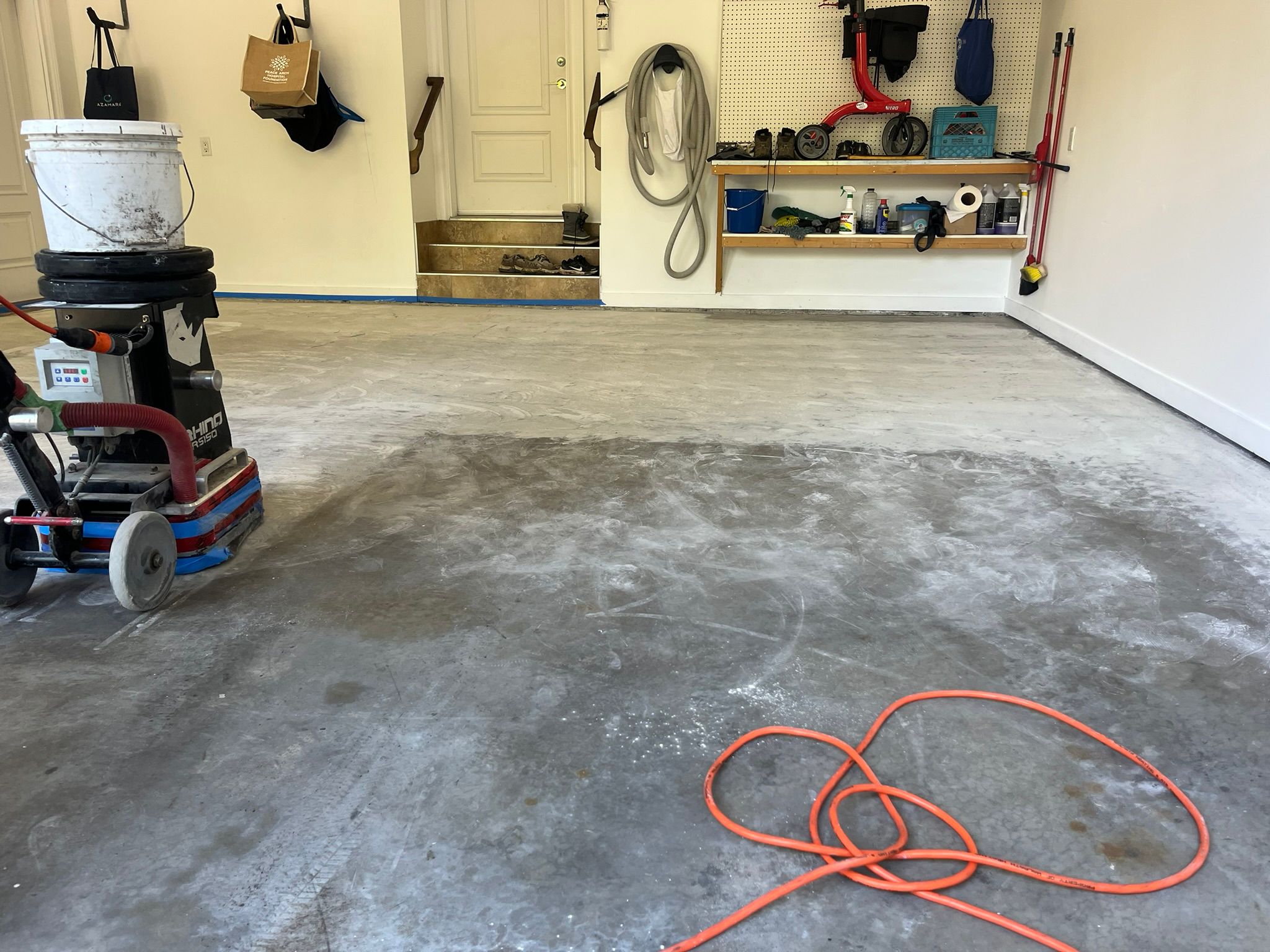 Dark charcoal flake epoxy floor