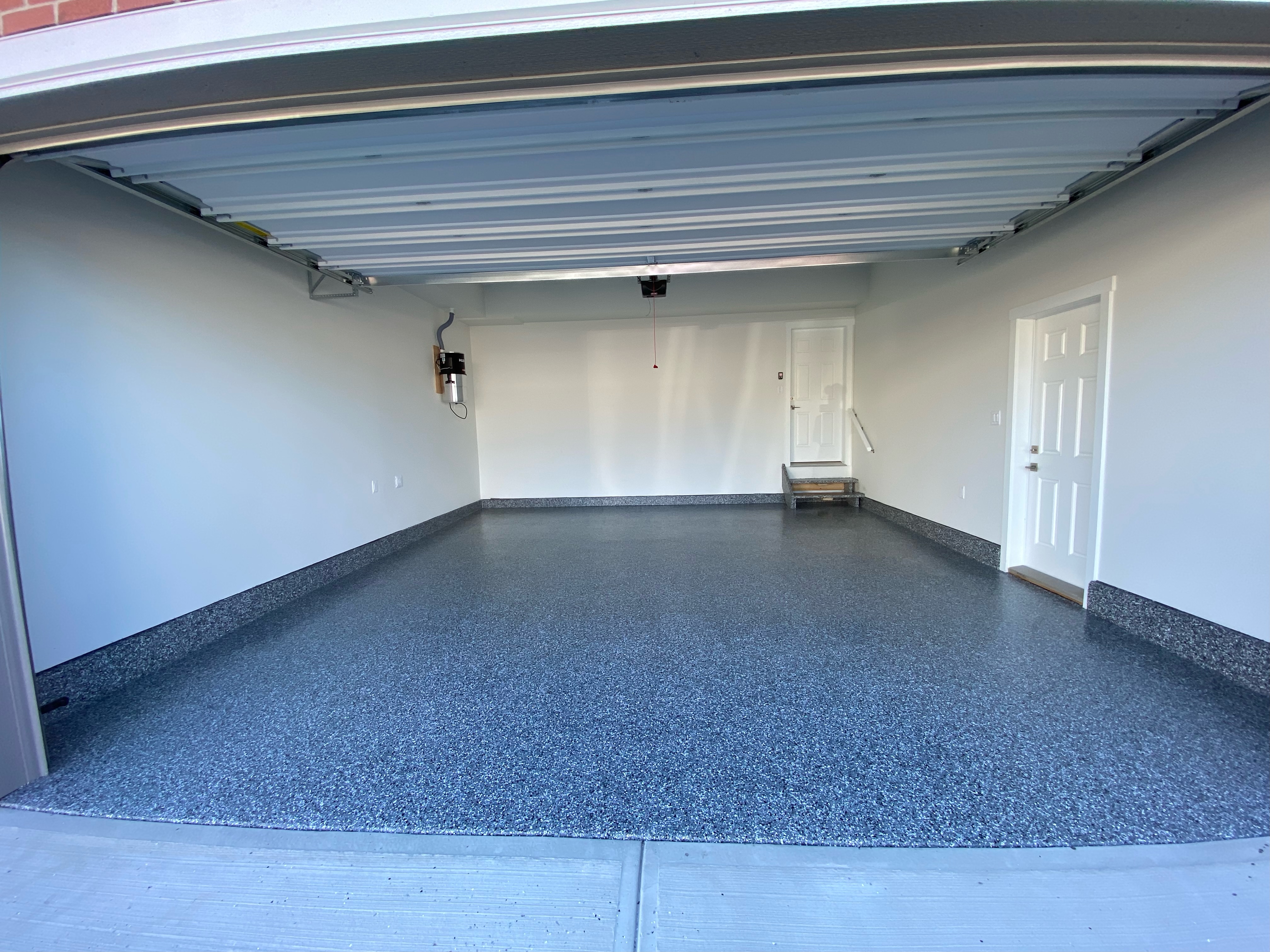 Gray flake commercial epoxy floor
